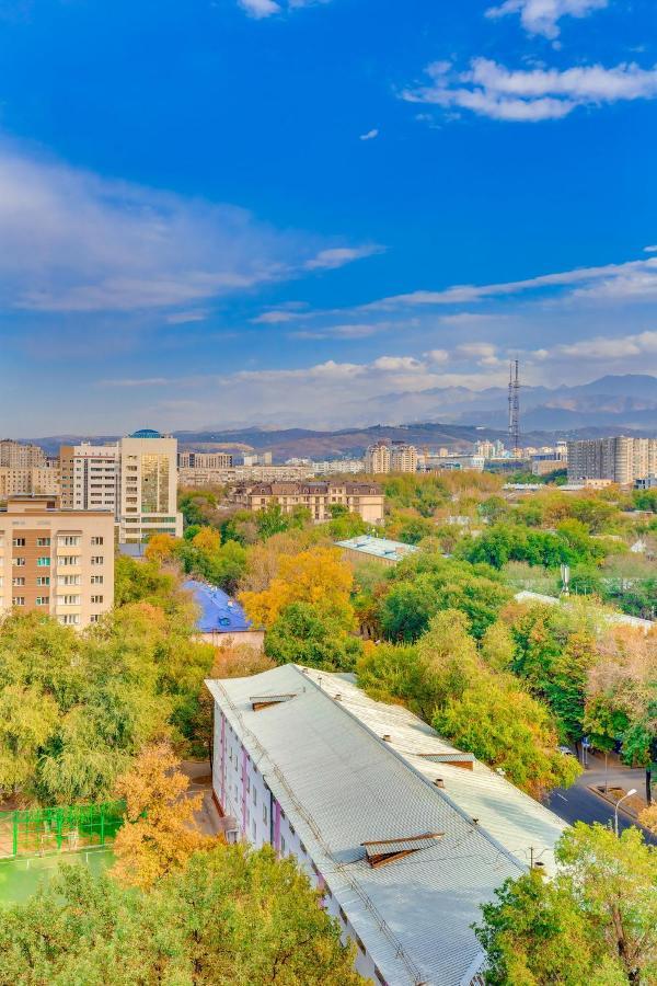 "Asaapart" Lamiya Appartement Alma-Ata Buitenkant foto